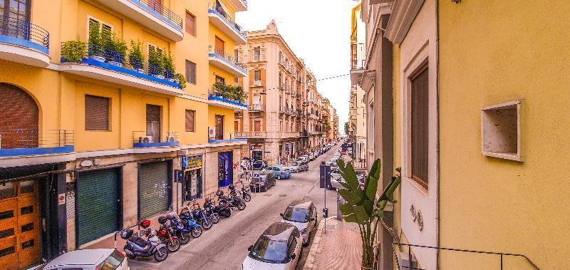 Melo Accommodations Μπάρι Εξωτερικό φωτογραφία